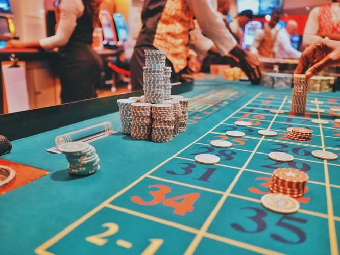 Secrets de la Popularité du Casino avec les Croupiers Réels en Direct