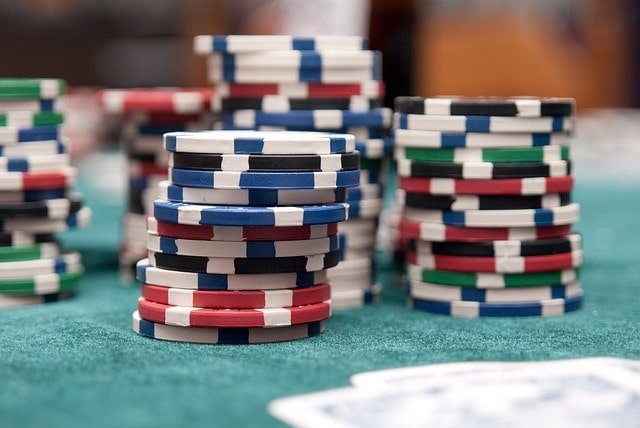 Pourquoi et Comment sont Fabriqués les Jetons de Casino?