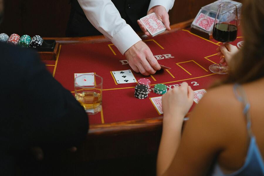 Poker, célébrités et haute société en Suisse : un mariage parfait ?